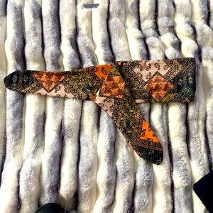 Kulani kinis burnt sage color headband. Like new